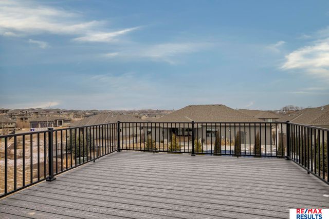 2027 S 211 Street, Elkhorn, NE 68022