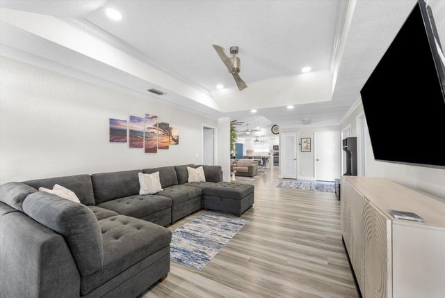 2672 SW 23rd Cranbrook Drive, Boynton Beach, FL 33436