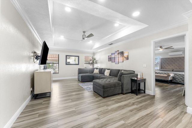 2672 SW 23rd Cranbrook Drive, Boynton Beach, FL 33436