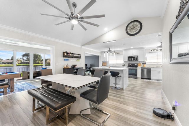 2672 SW 23rd Cranbrook Drive, Boynton Beach, FL 33436