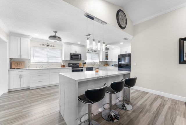 2672 SW 23rd Cranbrook Drive, Boynton Beach, FL 33436