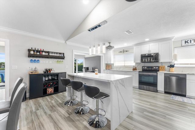 2672 SW 23rd Cranbrook Drive, Boynton Beach, FL 33436