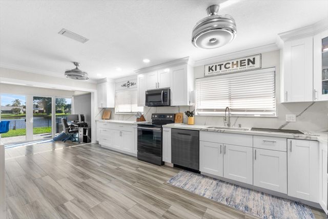 2672 SW 23rd Cranbrook Drive, Boynton Beach, FL 33436