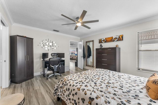 2672 SW 23rd Cranbrook Drive, Boynton Beach, FL 33436