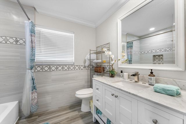 2672 SW 23rd Cranbrook Drive, Boynton Beach, FL 33436