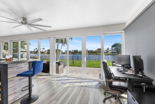 2672 SW 23rd Cranbrook Drive, Boynton Beach, FL 33436