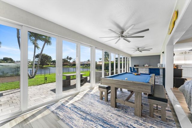 2672 SW 23rd Cranbrook Drive, Boynton Beach, FL 33436