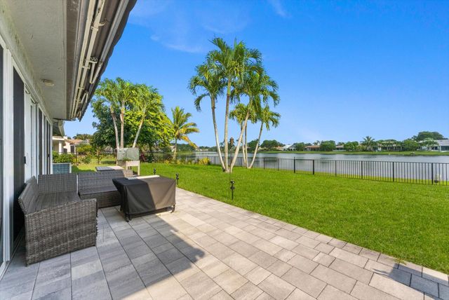 2672 SW 23rd Cranbrook Drive, Boynton Beach, FL 33436