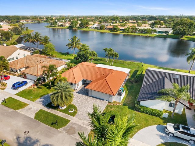 2672 SW 23rd Cranbrook Drive, Boynton Beach, FL 33436