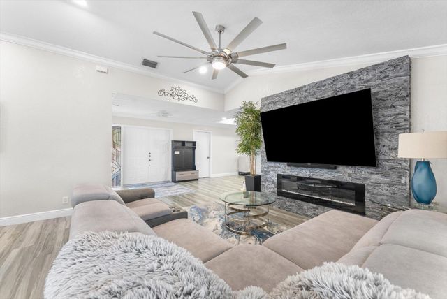 2672 SW 23rd Cranbrook Drive, Boynton Beach, FL 33436