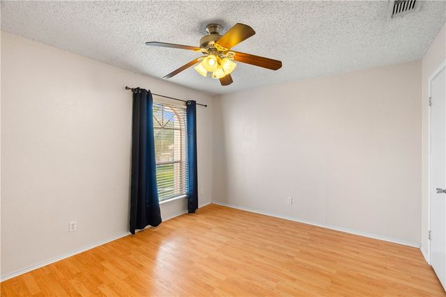 6702 Everhart W105, Corpus Christi, TX 78413