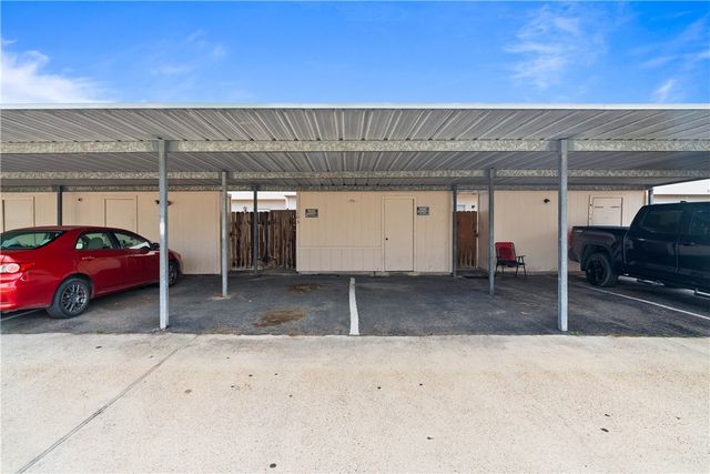 6702 Everhart W105, Corpus Christi, TX 78413