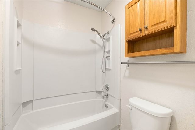 6702 Everhart W105, Corpus Christi, TX 78413