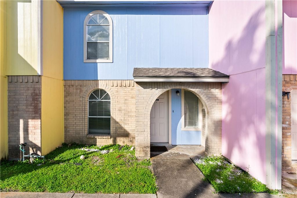 6702 Everhart W105, Corpus Christi, TX 78413