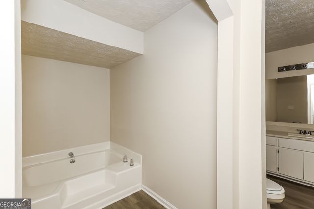 1070 Salisbury Trail, Riverdale, GA 30296