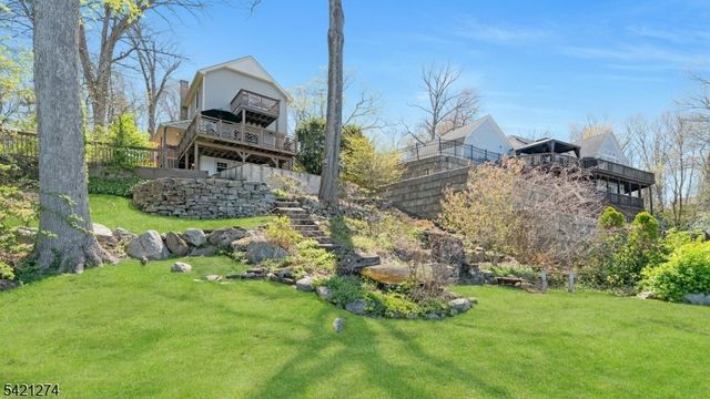 95 Wildwood Rd, Jefferson Twp., NJ 07438