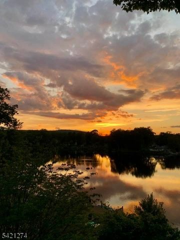 95 Wildwood Rd, Jefferson Twp., NJ 07438