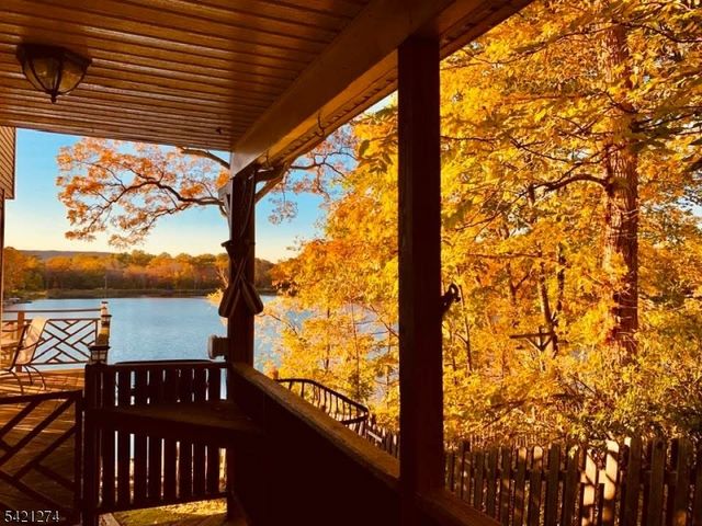 95 Wildwood Rd, Jefferson Twp., NJ 07438