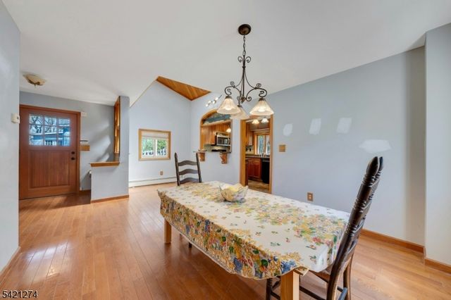 95 Wildwood Rd, Jefferson Twp., NJ 07438