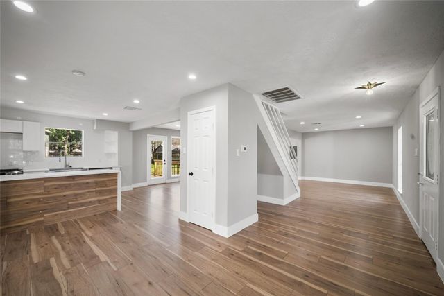 15102 Long Oak Drive, Houston, TX 77070