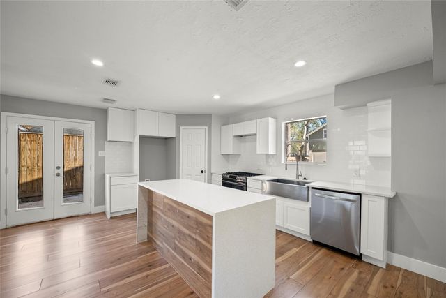 15102 Long Oak Drive, Houston, TX 77070