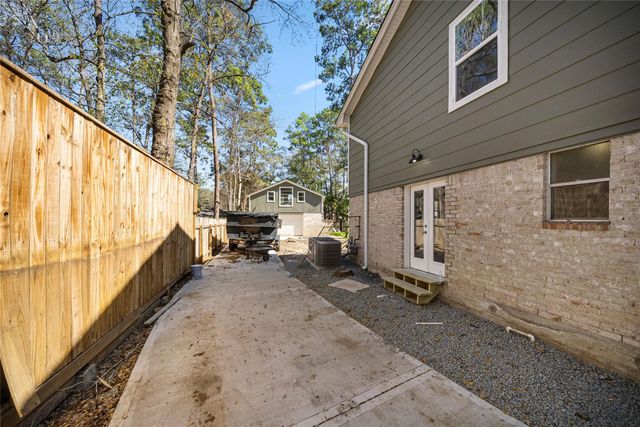 15102 Long Oak Drive, Houston, TX 77070