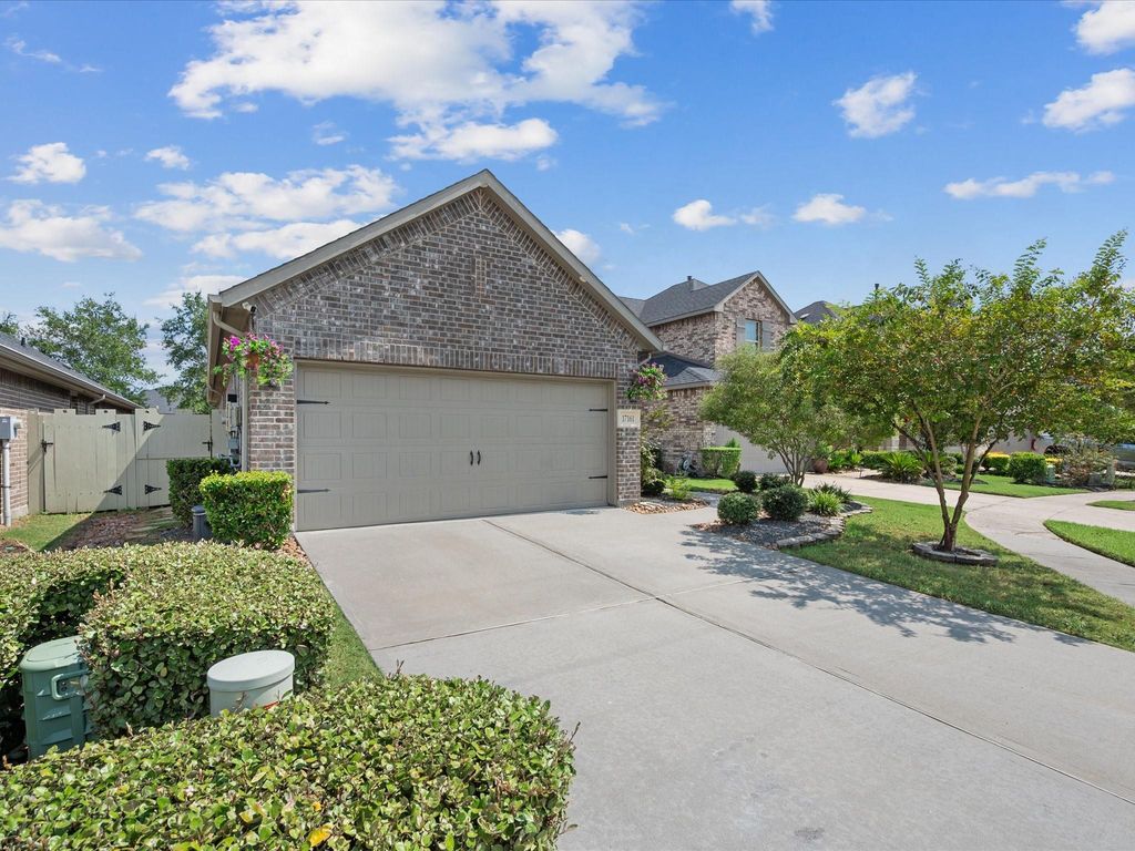 17161 Upland Bent Court, Conroe, TX 77385