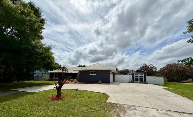 6325 6th Street, Vero Beach, FL 32968