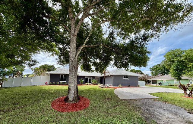 6325 6th Street, Vero Beach, FL 32968