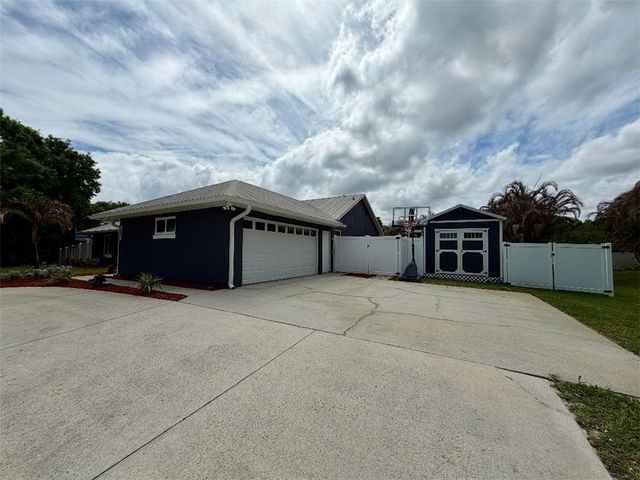 6325 6th Street, Vero Beach, FL 32968