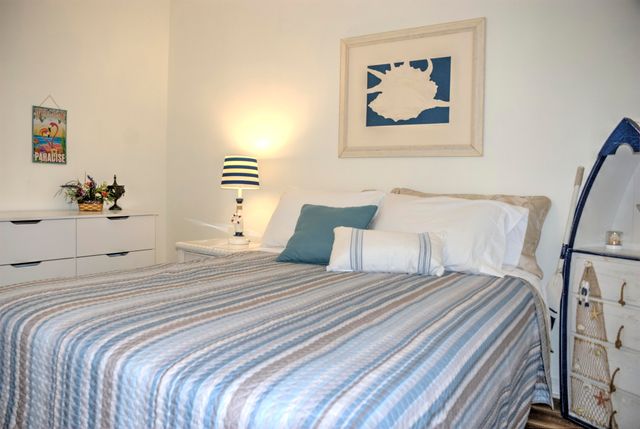 7464 Sunset Harbor Drive APT 131, Navarre, FL 32566