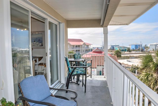 7464 Sunset Harbor Drive APT 131, Navarre, FL 32566