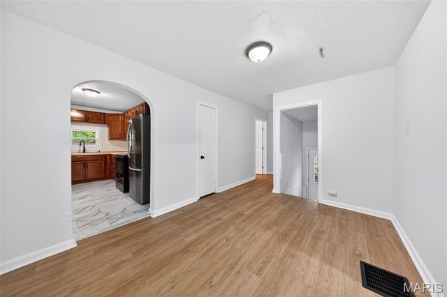 11038 Gertrude Avenue, St Ann, MO 63074