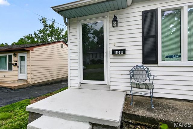 11038 Gertrude Avenue, St Ann, MO 63074