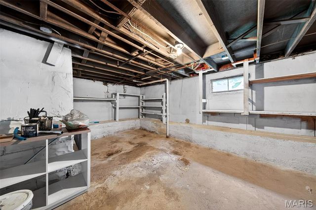 11038 Gertrude Avenue, St Ann, MO 63074