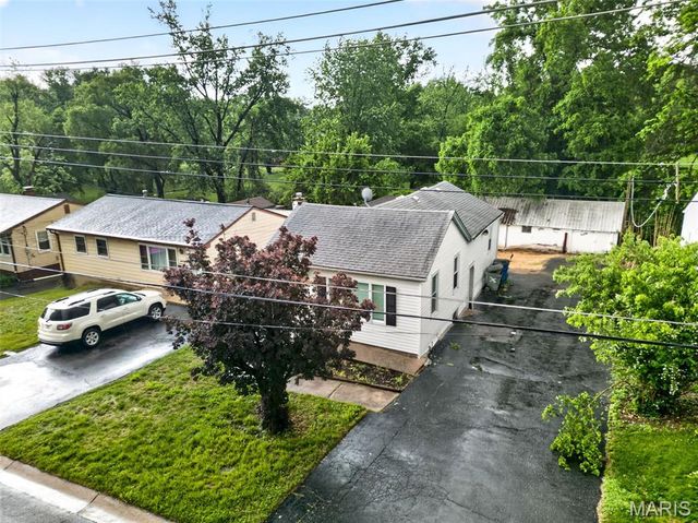 11038 Gertrude Avenue, St Ann, MO 63074