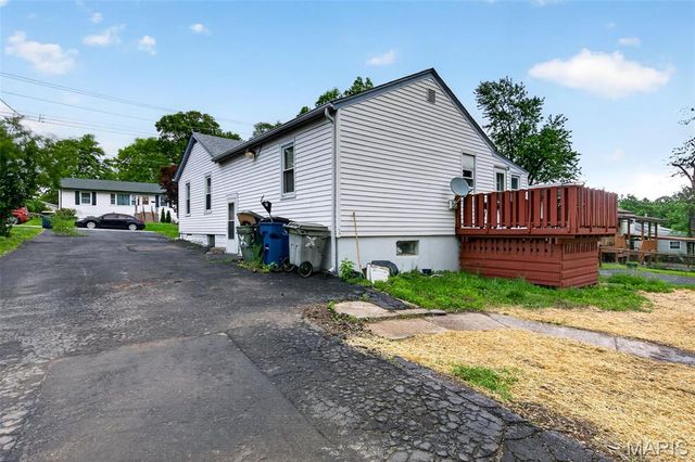 11038 Gertrude Avenue, St Ann, MO 63074