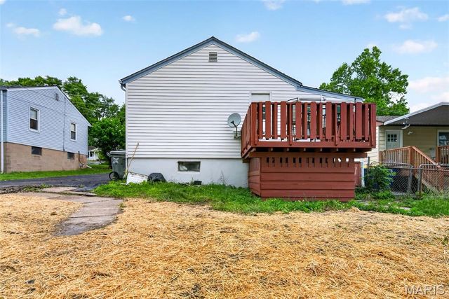 11038 Gertrude Avenue, St Ann, MO 63074