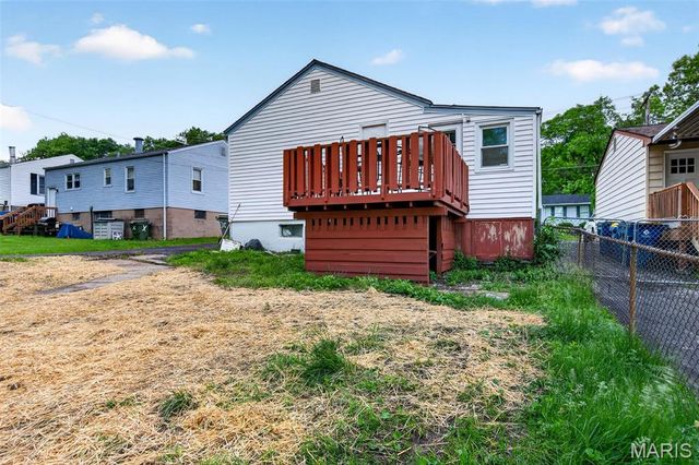 11038 Gertrude Avenue, St Ann, MO 63074