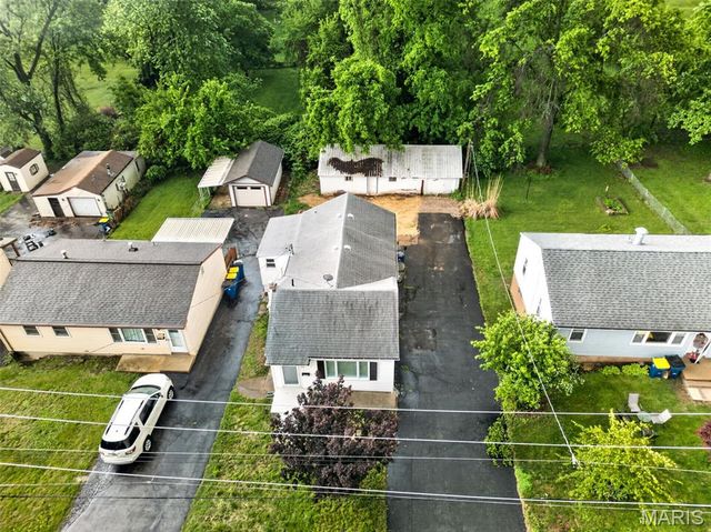 11038 Gertrude Avenue, St Ann, MO 63074