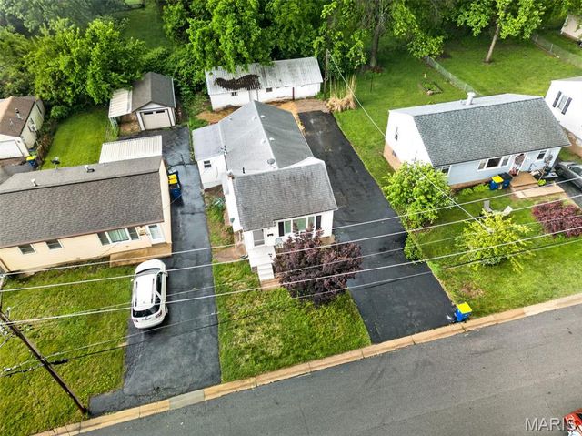11038 Gertrude Avenue, St Ann, MO 63074