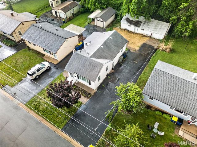 11038 Gertrude Avenue, St Ann, MO 63074