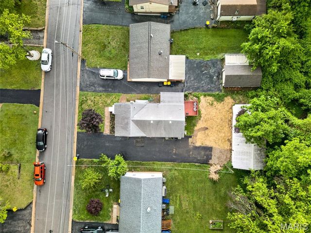 11038 Gertrude Avenue, St Ann, MO 63074