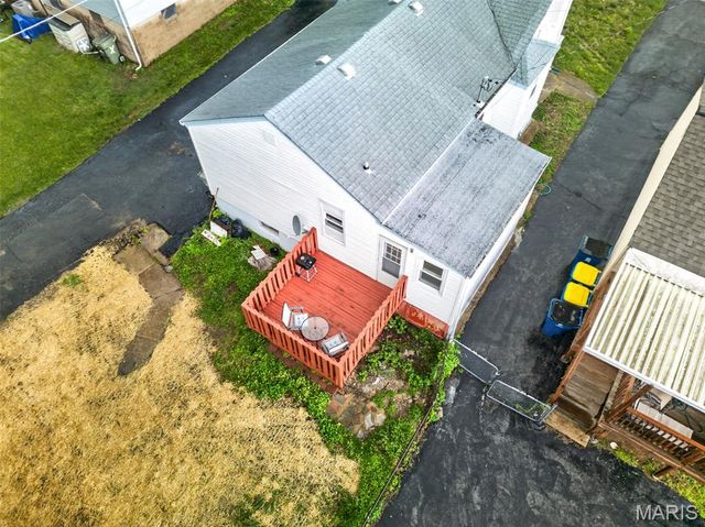 11038 Gertrude Avenue, St Ann, MO 63074