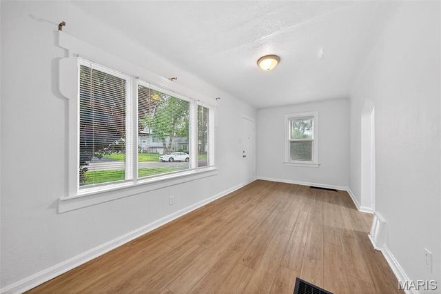 11038 Gertrude Avenue, St Ann, MO 63074
