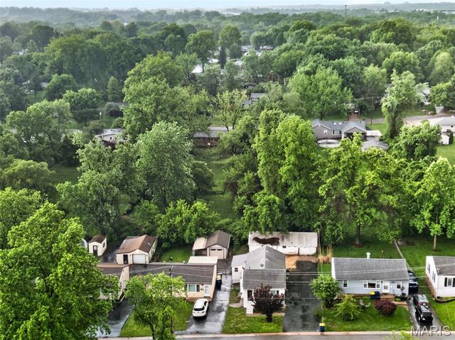 11038 Gertrude Avenue, St Ann, MO 63074