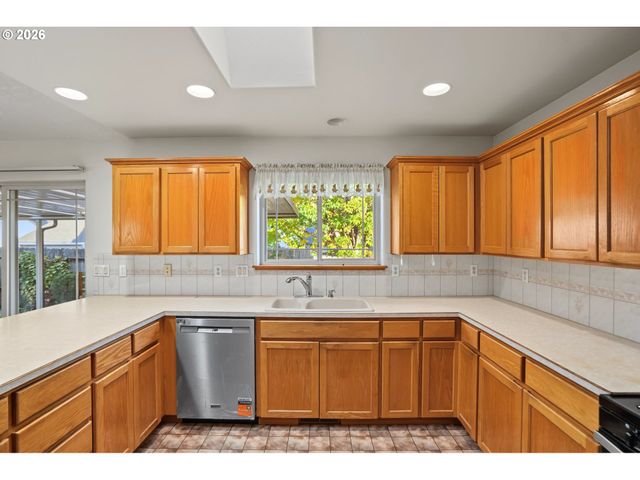 6972 ARROW POINT Ct, Keizer, OR 97303