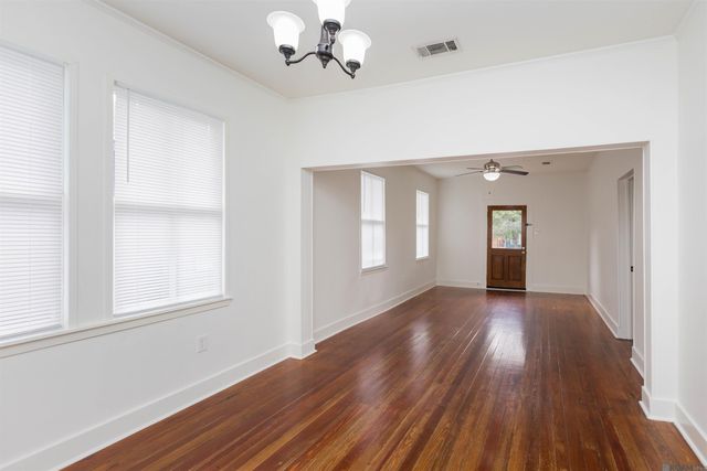 550 Camelia Ave, Baton Rouge, LA 70806