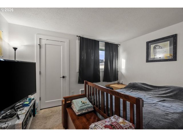 2519 E 35TH St, Vancouver, WA 98663