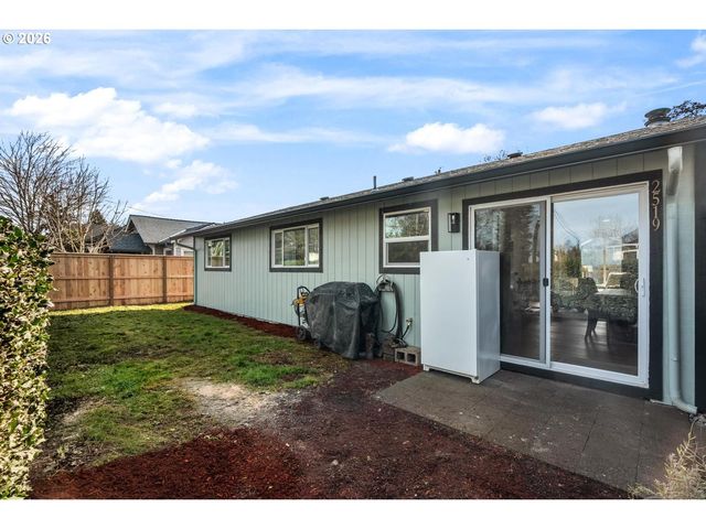 2519 E 35TH St, Vancouver, WA 98663